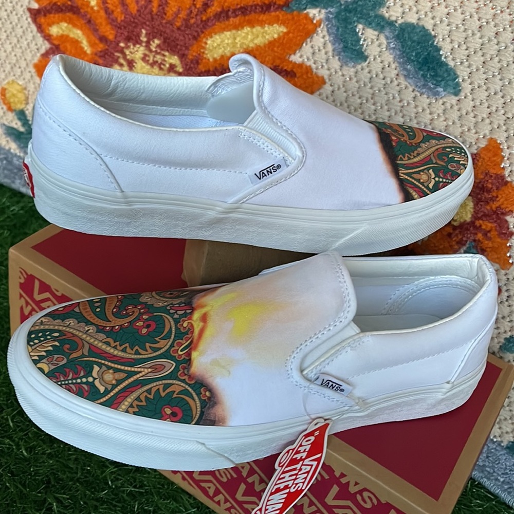 Vans Classic Slip On Big Reveal True White/Paisley Men’s sneakers - Picture 11 of 16